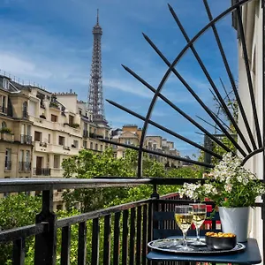 Отель Le Cercle Tour Eiffel